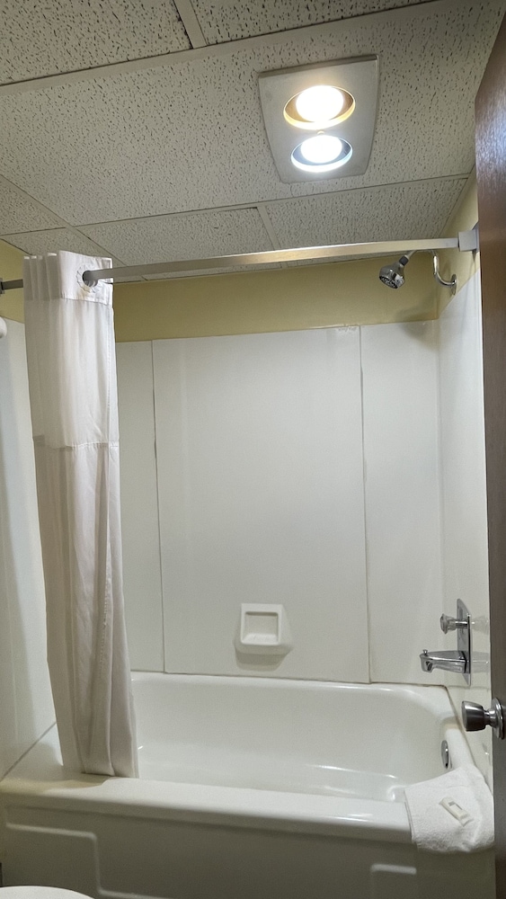 Days Inn by Wyndham Salina South 27/60