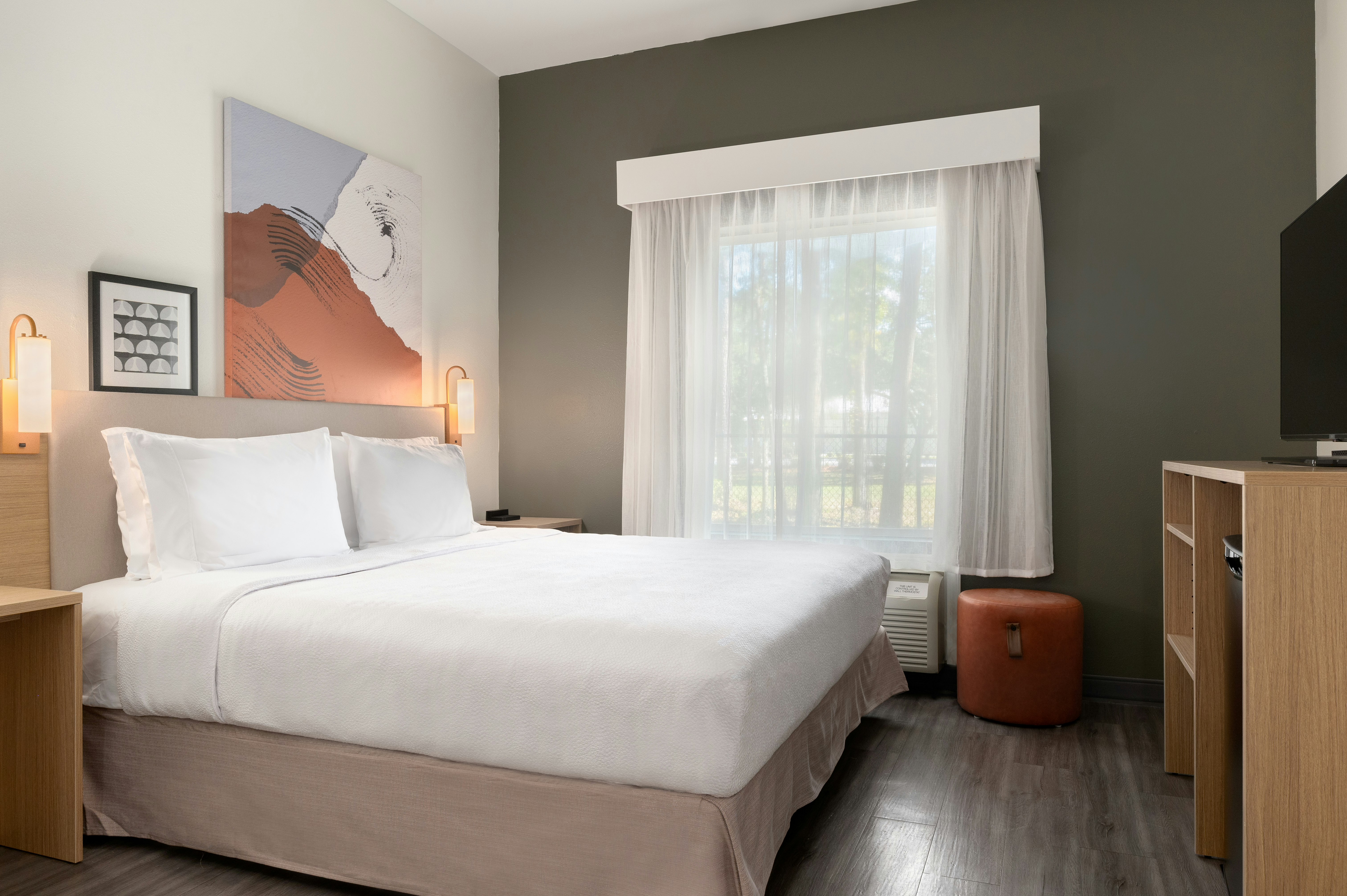 ROOM, KING BED, ACCESSIBLE