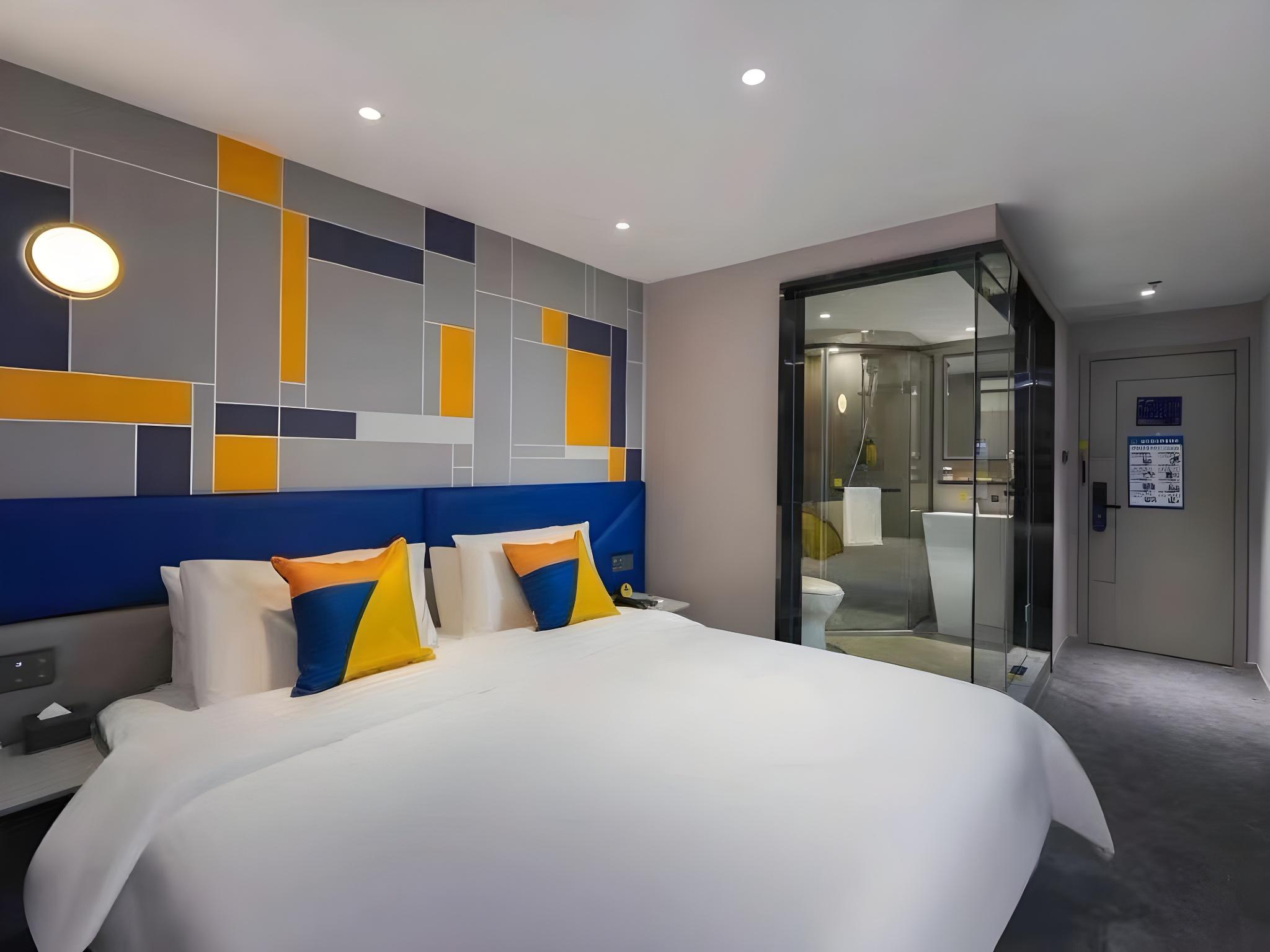 Fitup, Guest Room