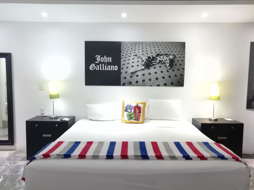 Mayafair Design Hotel 61/67