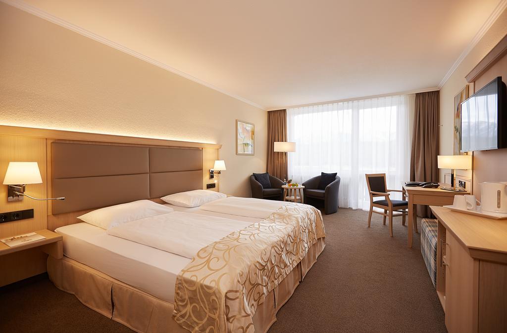 Eibsee Hotel 3/25