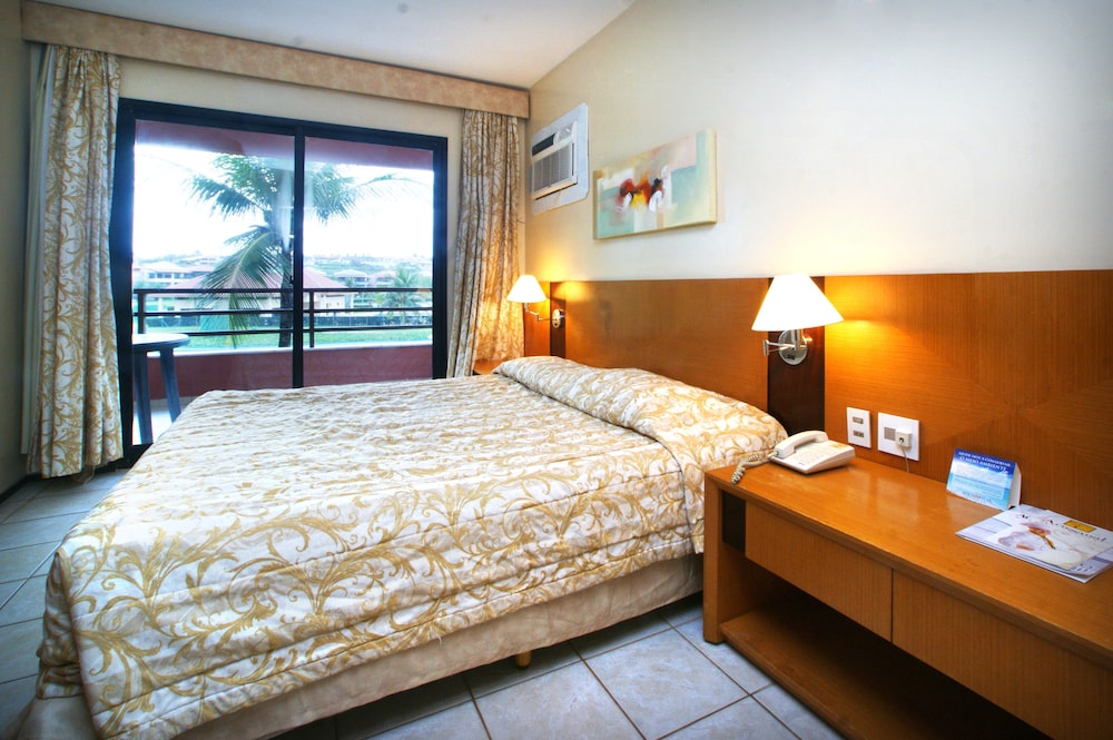 1 BEDROOM, STUDIO