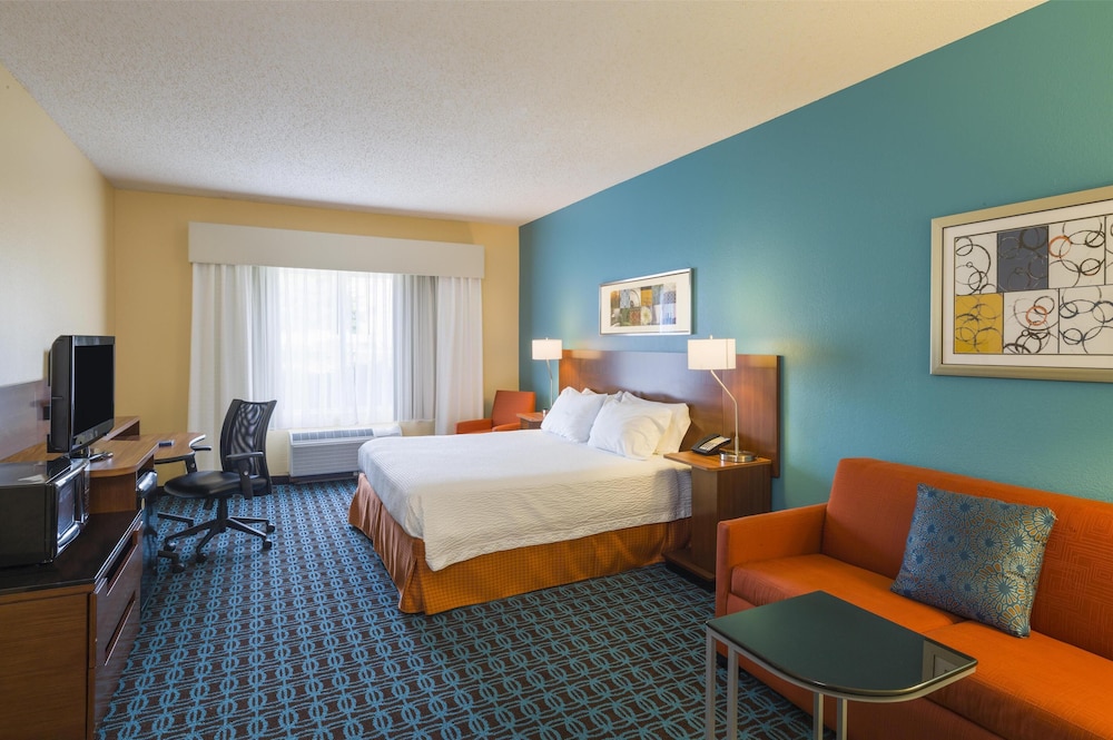 Standard, King Bed, Accessible, Best Western Allentown Bethlehem Lehigh Valley Inn & Suites 2/2