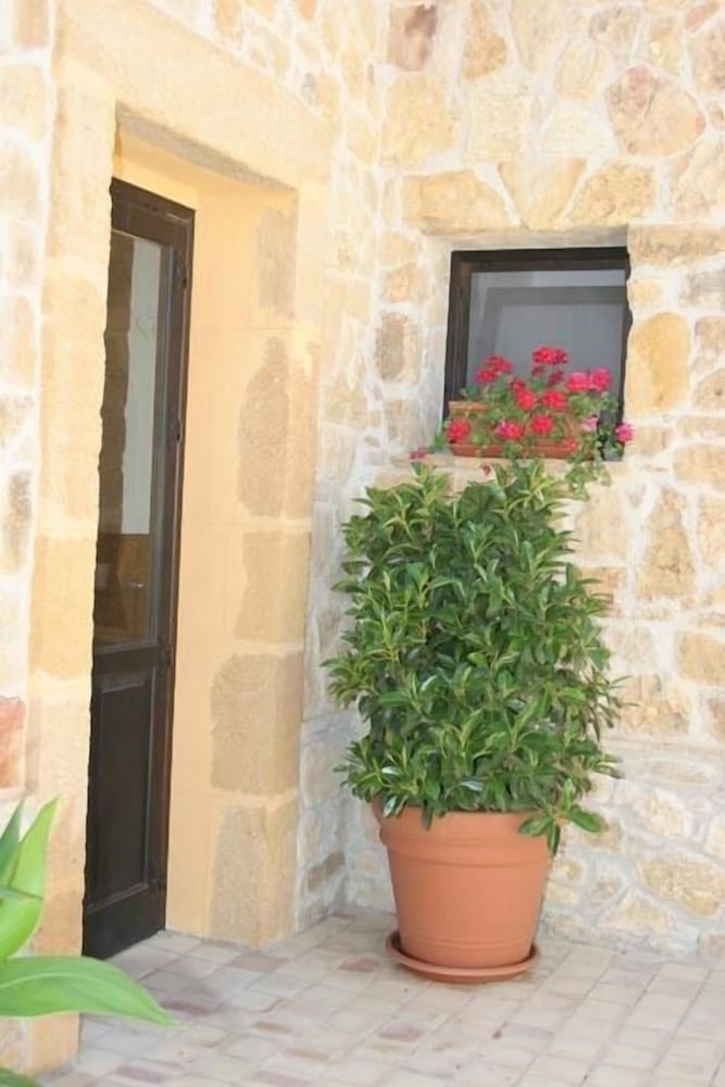 Don Giovanni Hotel 8/36