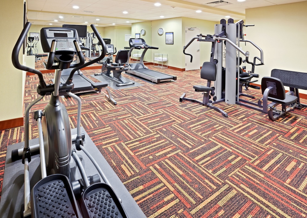 Holiday Inn Express Hotel and Suites Chehalis-Centralia 35/67