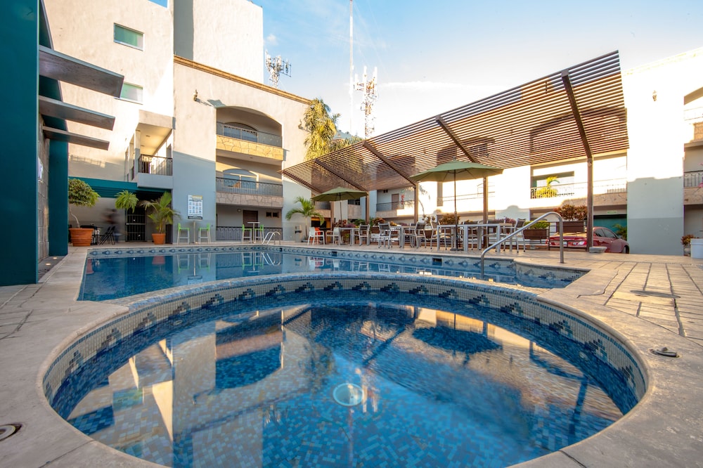 InHouse Culiacan (ex. Monterreal Hotel) 72/74