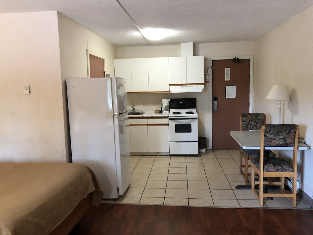Canadas Best Value Inn Suites Castlegar 26/38