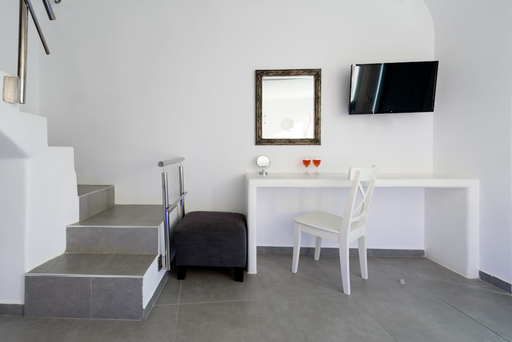 Nikolas Hotel 42/64