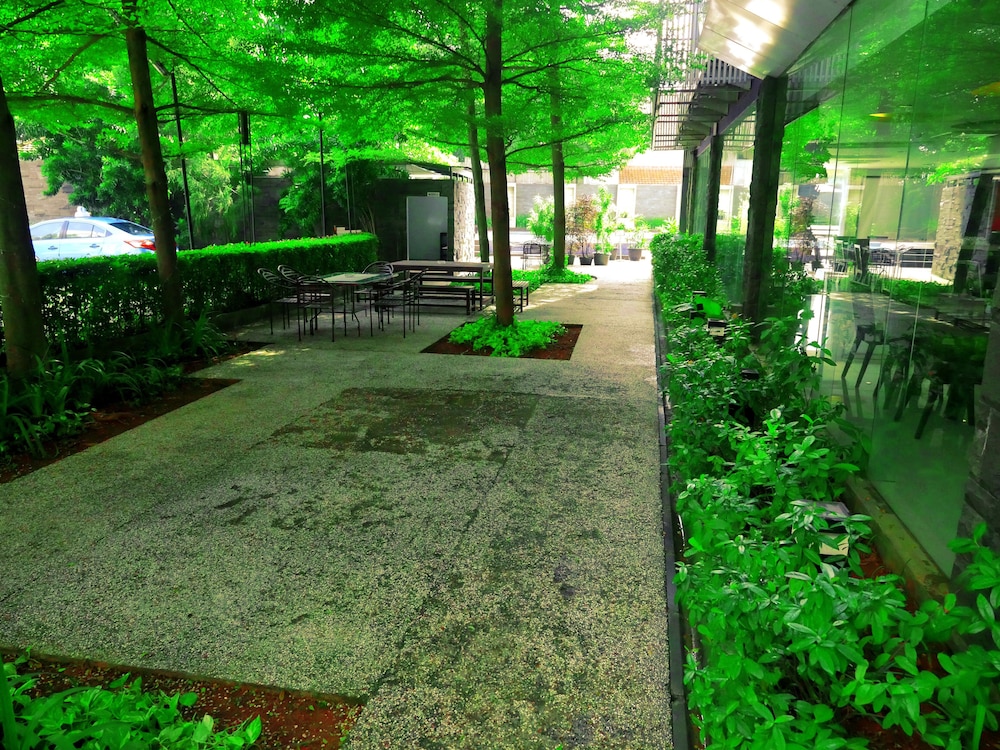 YASMIN HOTEL KARAWACI photo3