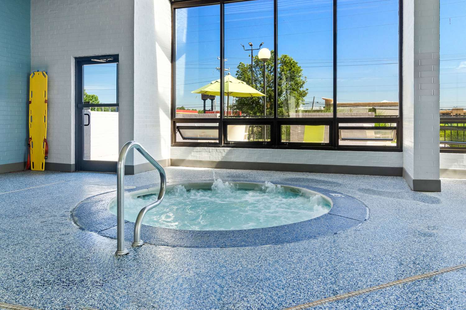 Comfort Inn & Suites Evansville Airport 6/21