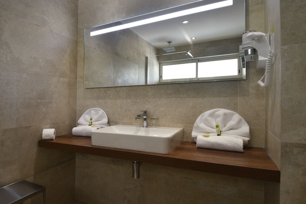 Calvi Hotel 65/65