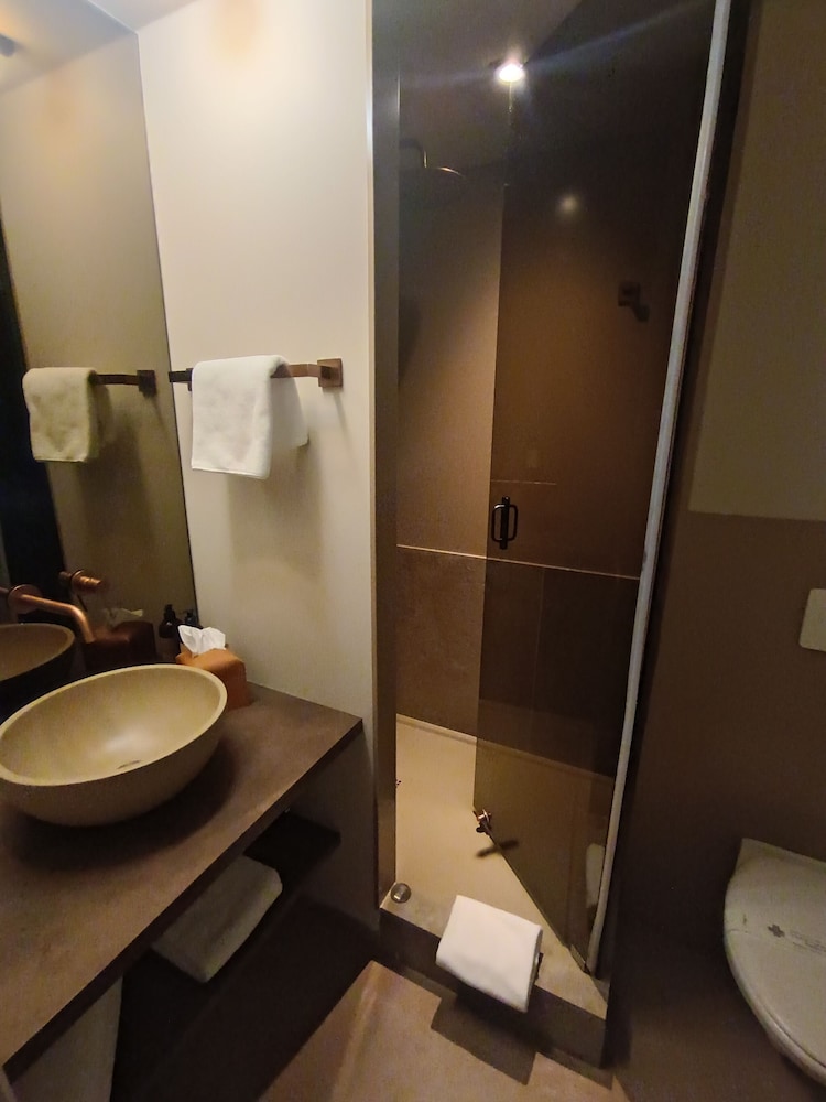 Hotel Kyriad Brive Ouest 56/59