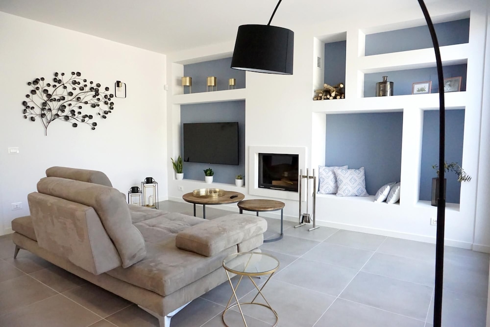 Villa Nucci 23/48