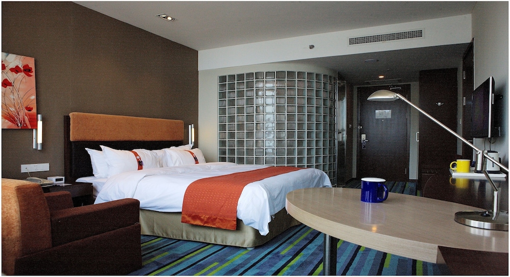 HOLIDAY INN EXPRESS WEIHAI HI-TECH ZONE 10/31