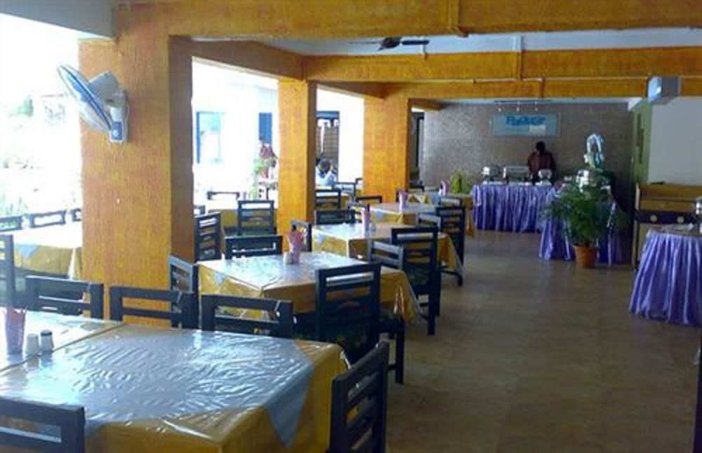 ALOR HOLIDAY RESORT HOTEL 37/50