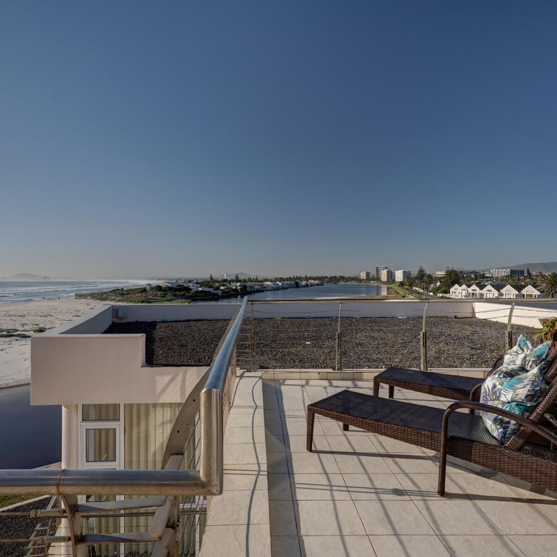 Cape beach penthouse 11/31