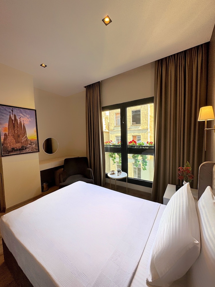 Park Dedeman Sisli 22/60