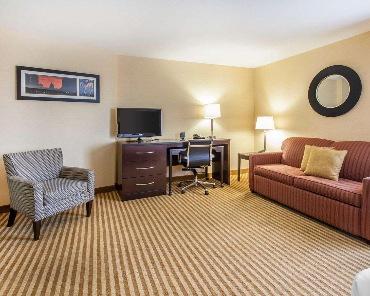 Comfort Suites Wenatchee Leavenworth 12/22