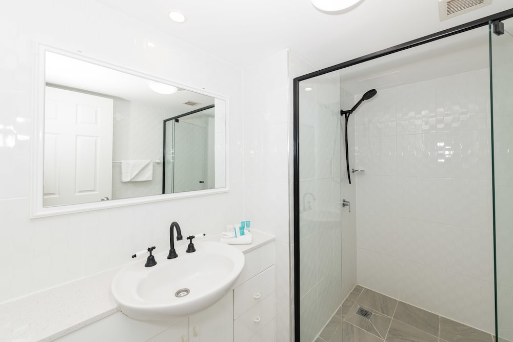 La Grande Apartments Broadbeach 46/48