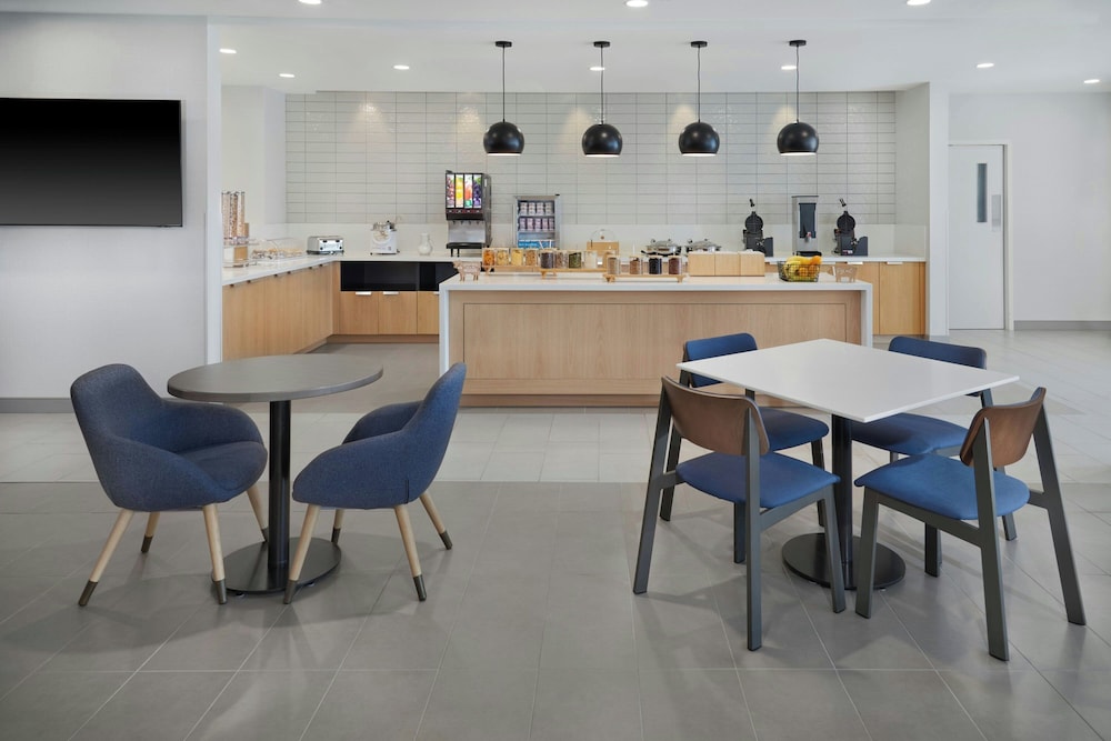 TownePlace Suites by Marriott Columbus NE 42/50