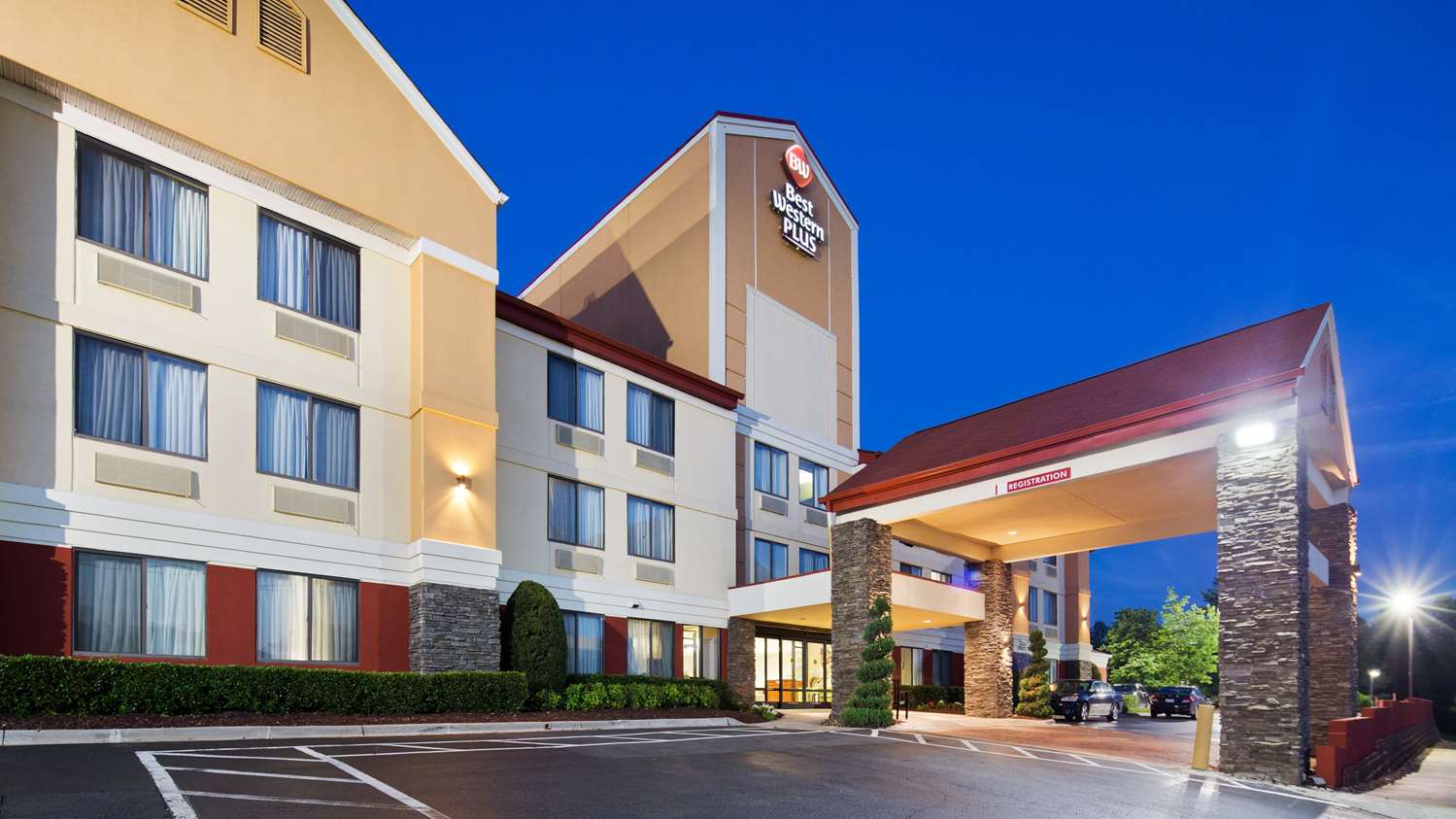 Best Western Plus Huntersville Inn & Suites Near L 8/8
