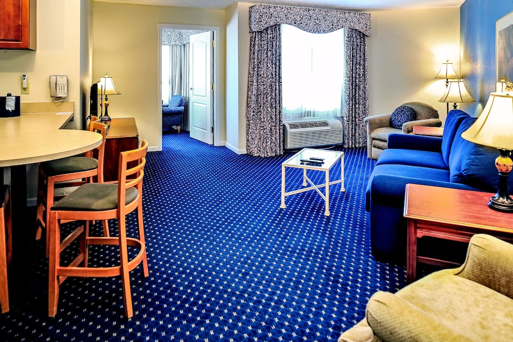 Hilton Vacation Club Varsity Club South Bend, IN 39/56
