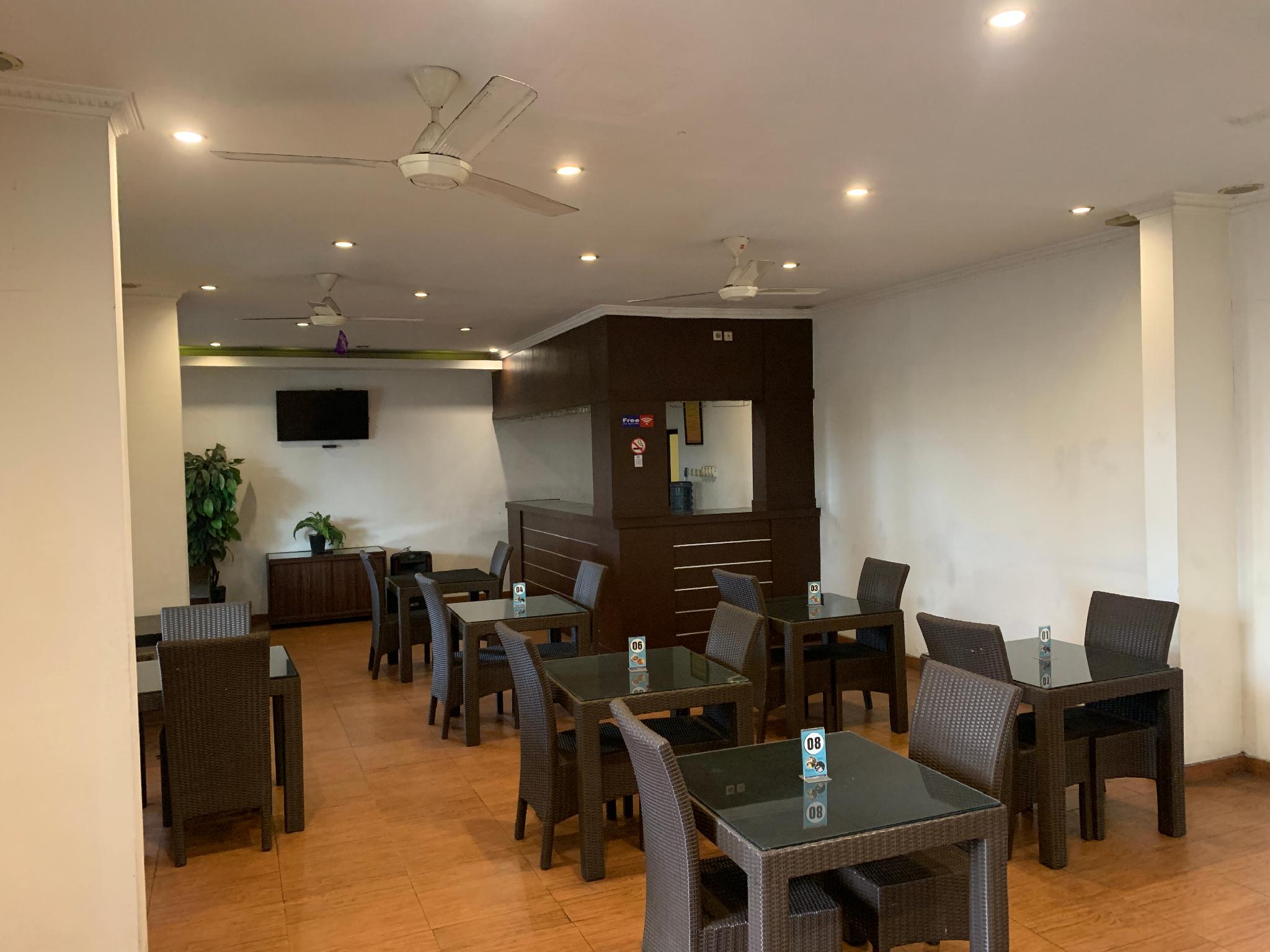Charaka Hotel 17/30