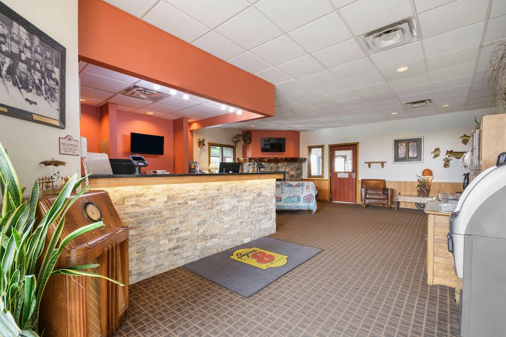 Super 8 By Wyndham Eveleth 5/49