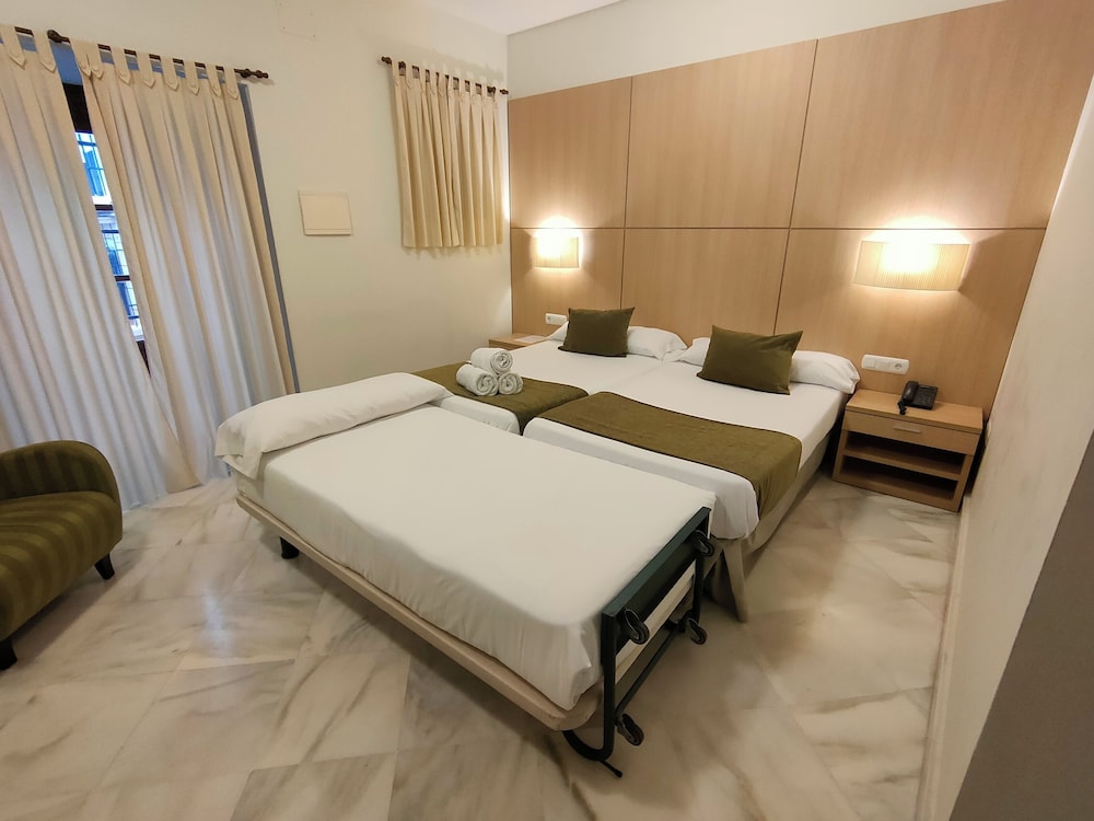 SUPERIOR, DOUBLE BED, WITH EXTRA BED