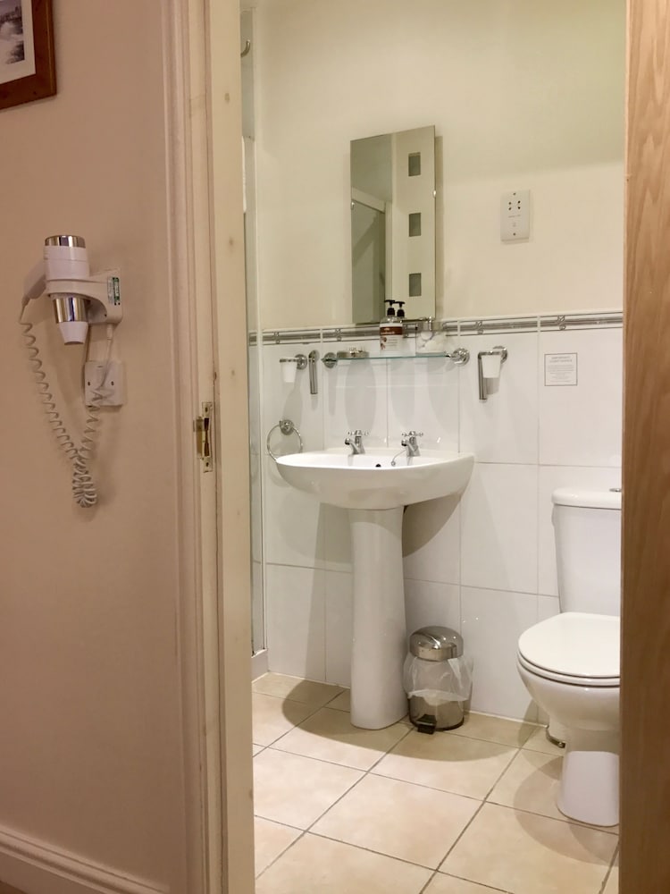 Glenlossie Guest House 29/35