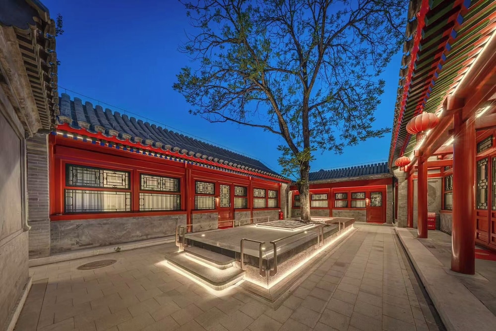 The Jingshan Garden Hotel 61/66