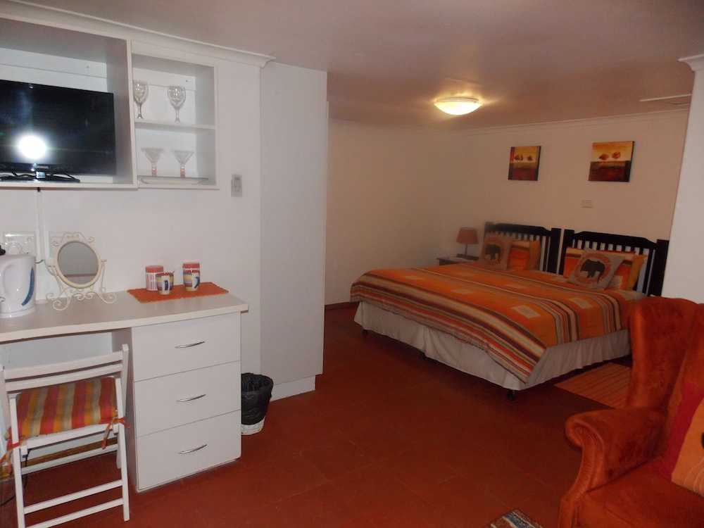 Bizafrika Guest Lodge &amp; Conference Center 22/50