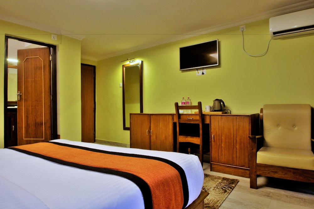 1 BEDROOM, STANDARD, DOUBLE OR TWIN BED