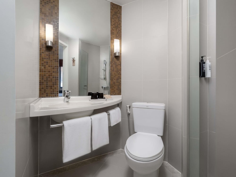 Ibis Bangkok Siam 64/65
