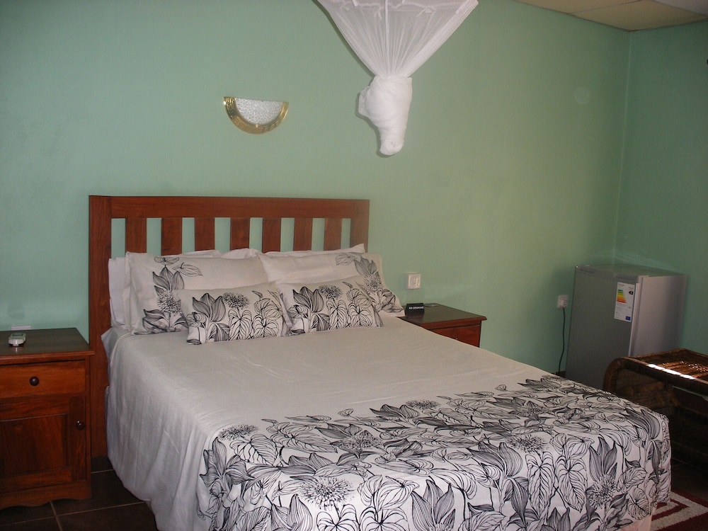 Gloria Apos S Bed And Breakfast 6/50