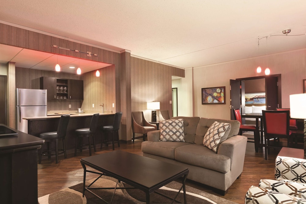 Radisson Hotel La Crosse 46/63