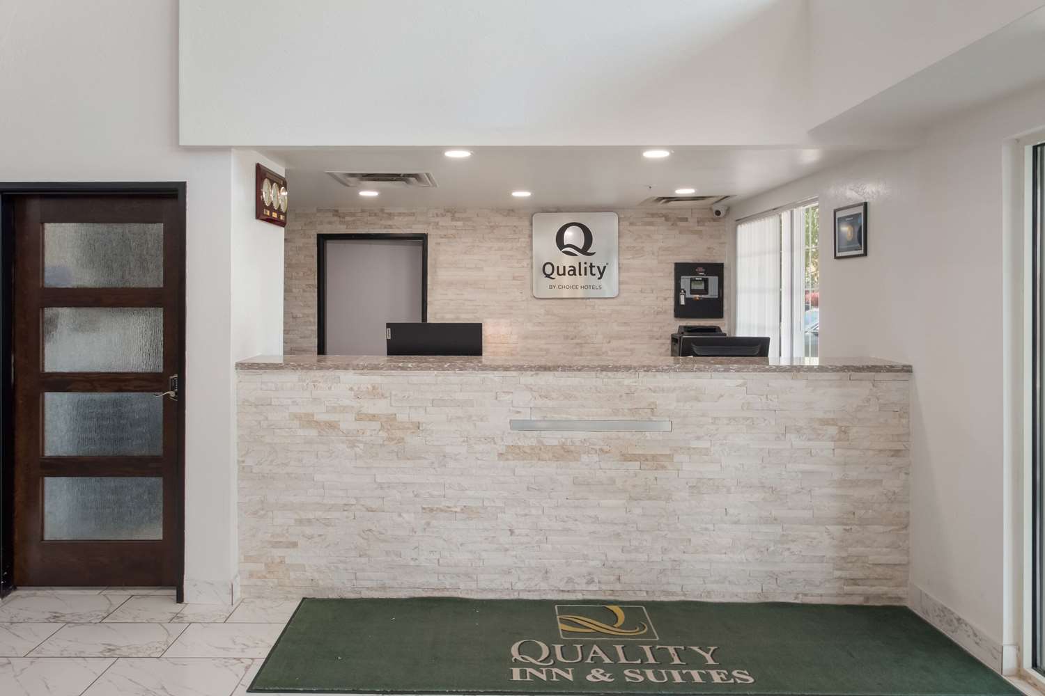 Quality Inn and Suites Airport West 5/57