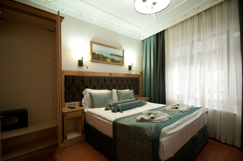 Blue Tuana Hotel 41/70
