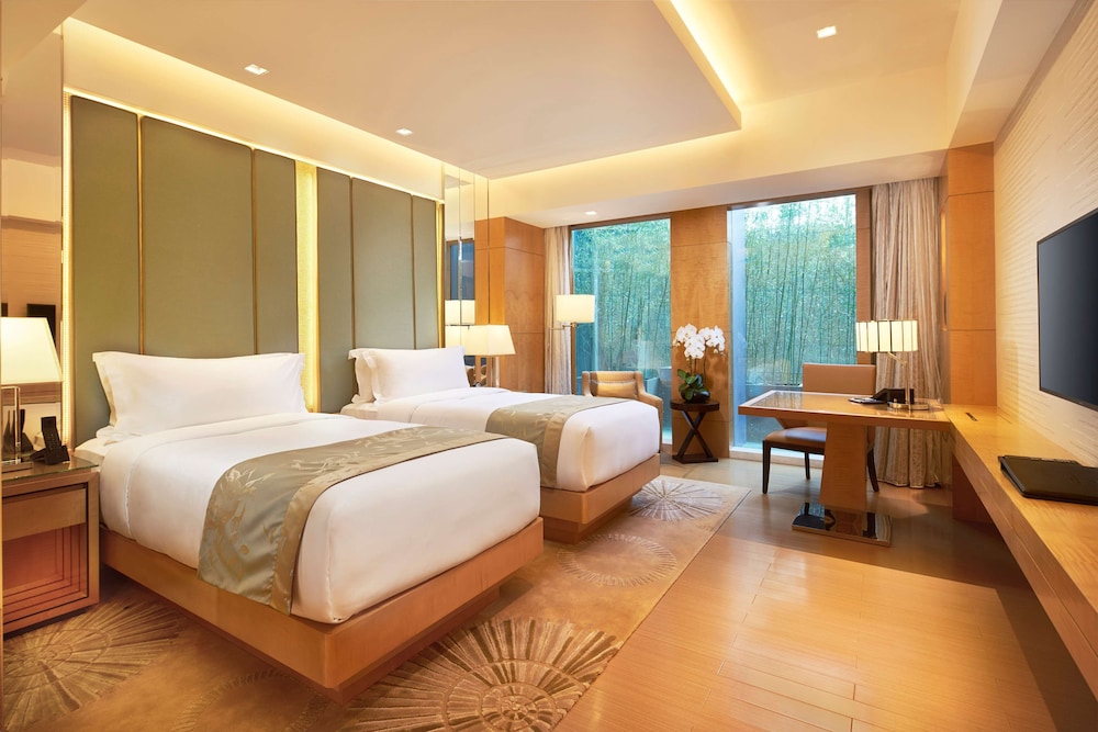 PREMIER TWIN ROOM