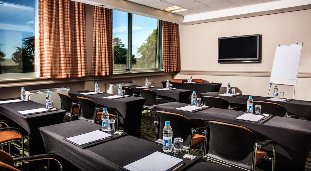 Southern Sun Newlands 30/41