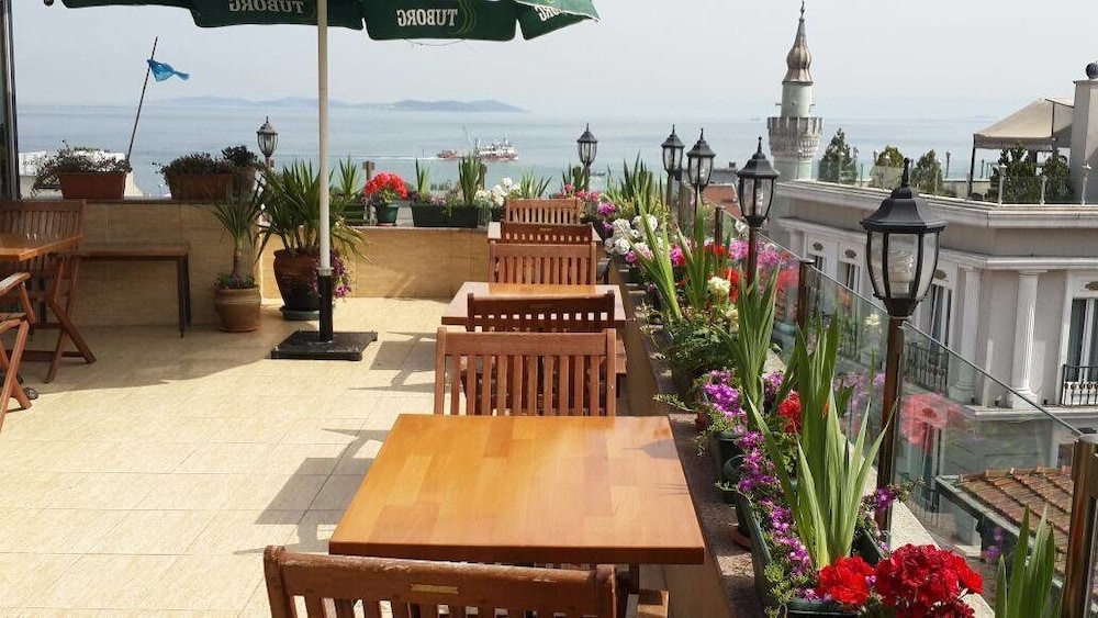 Agora Boutique Hotel & Bistro 4/50