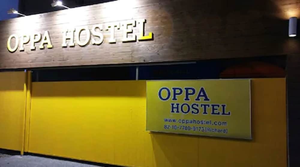 Oppa Hostel 3/50