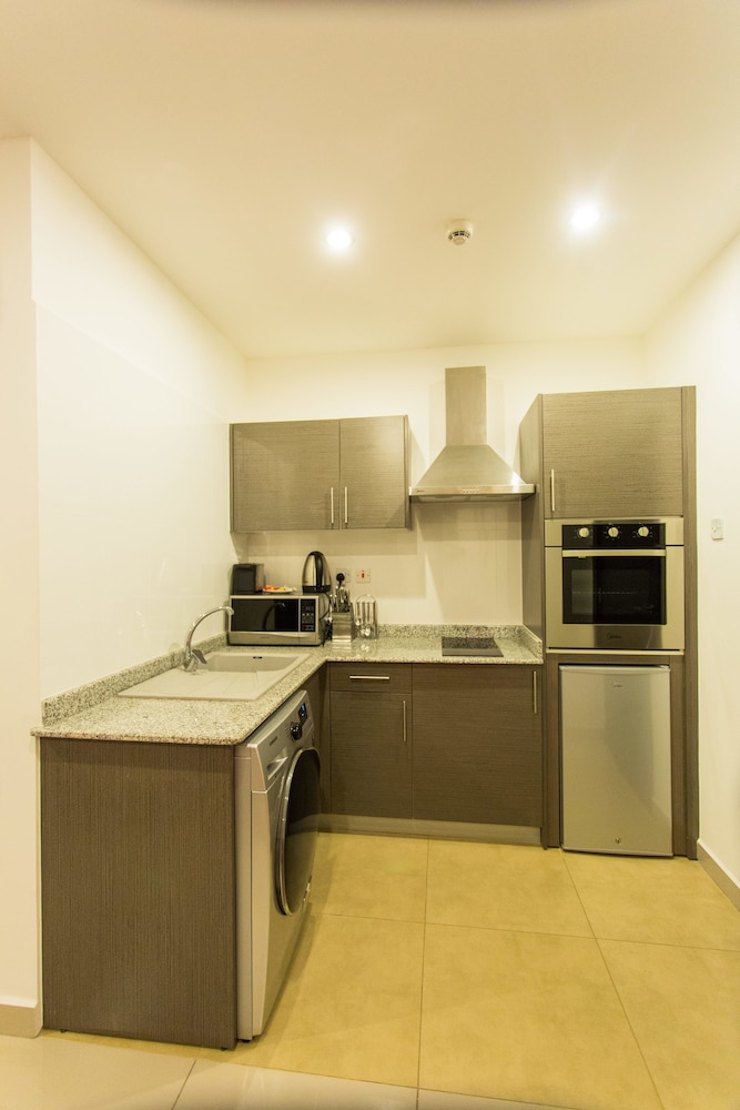 Accra Luxury Apartments 12/50