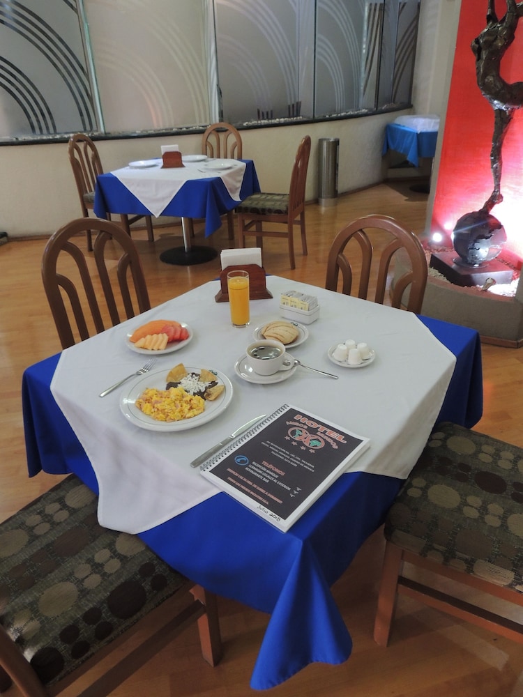 Hotel Ambos Mundos 23/38