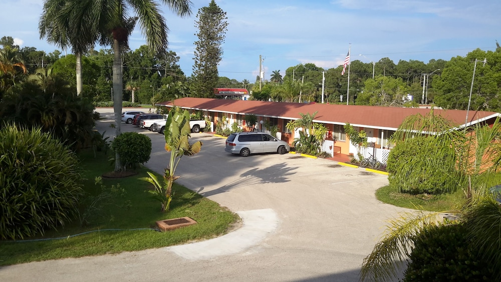 Conty Apos S Motel 58/61