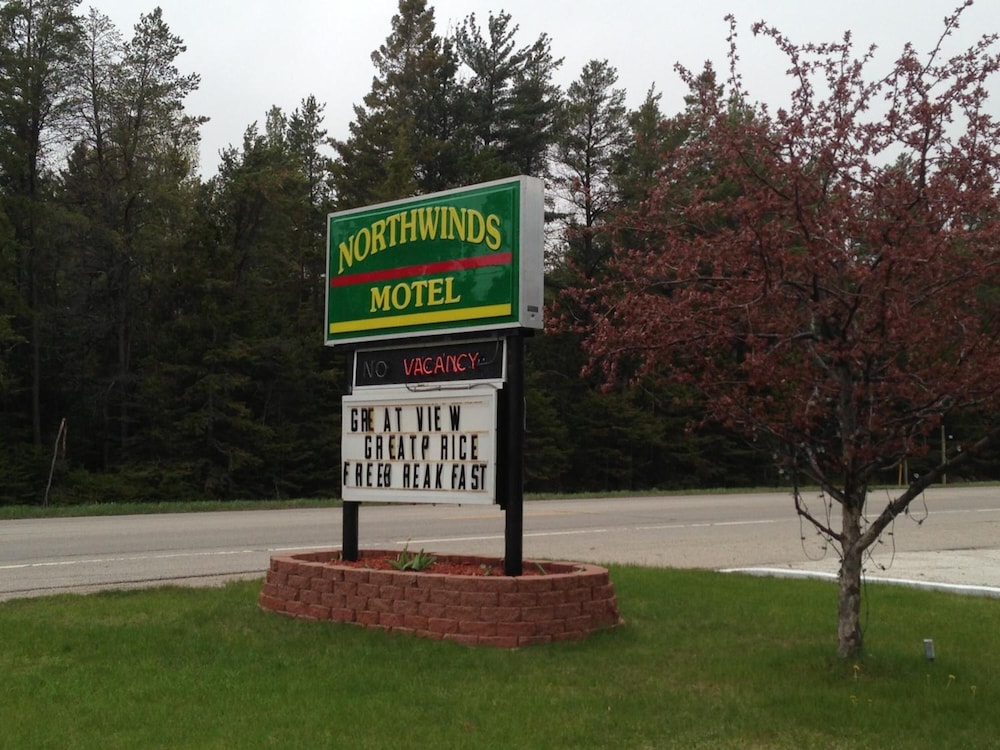 Northwinds Motel 34/41