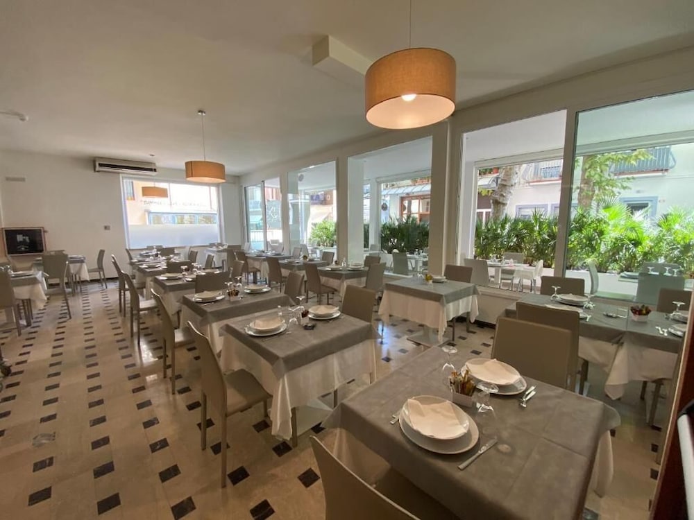 Hotel Lux 33/41