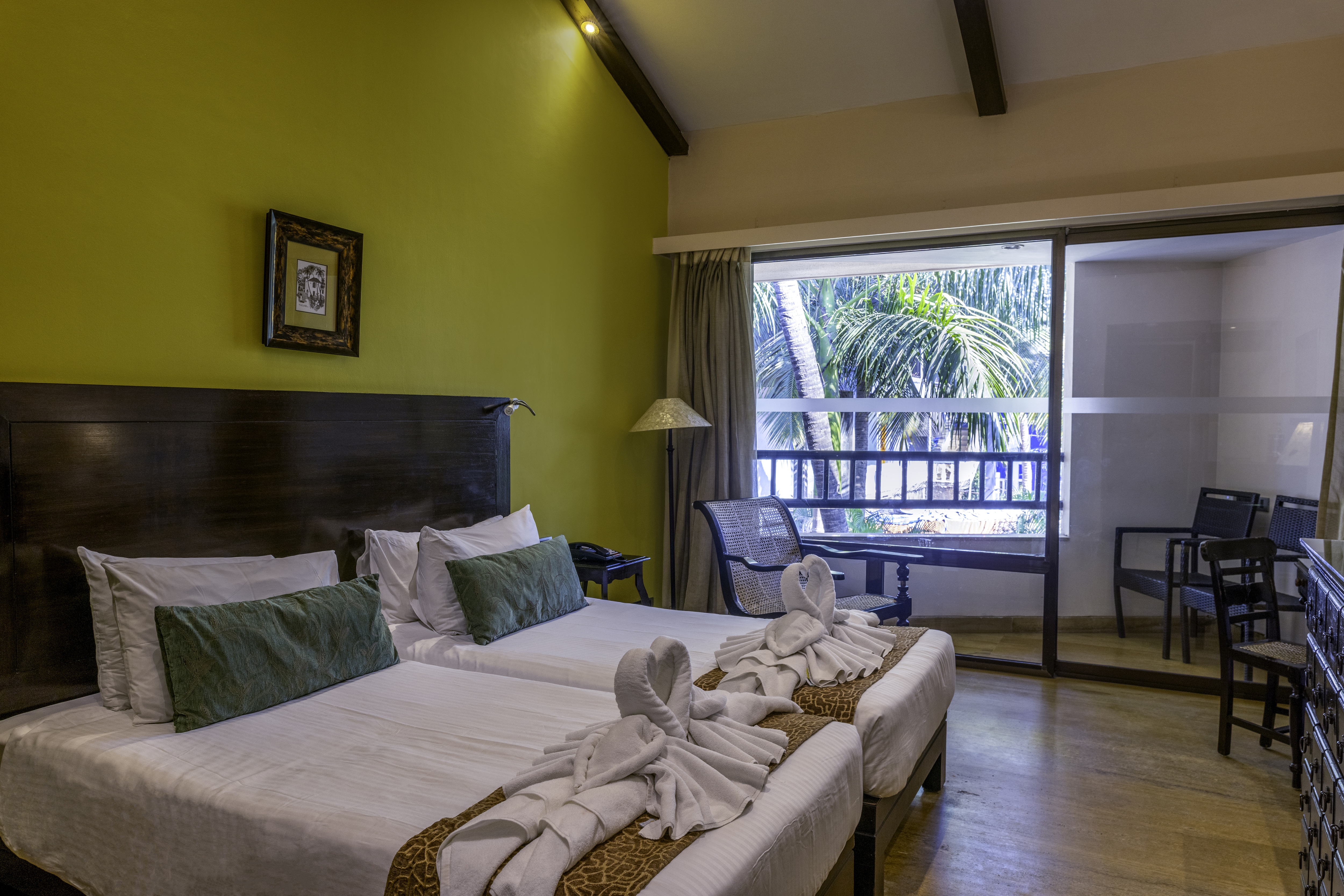 Deluxe, Double or Twin Bed