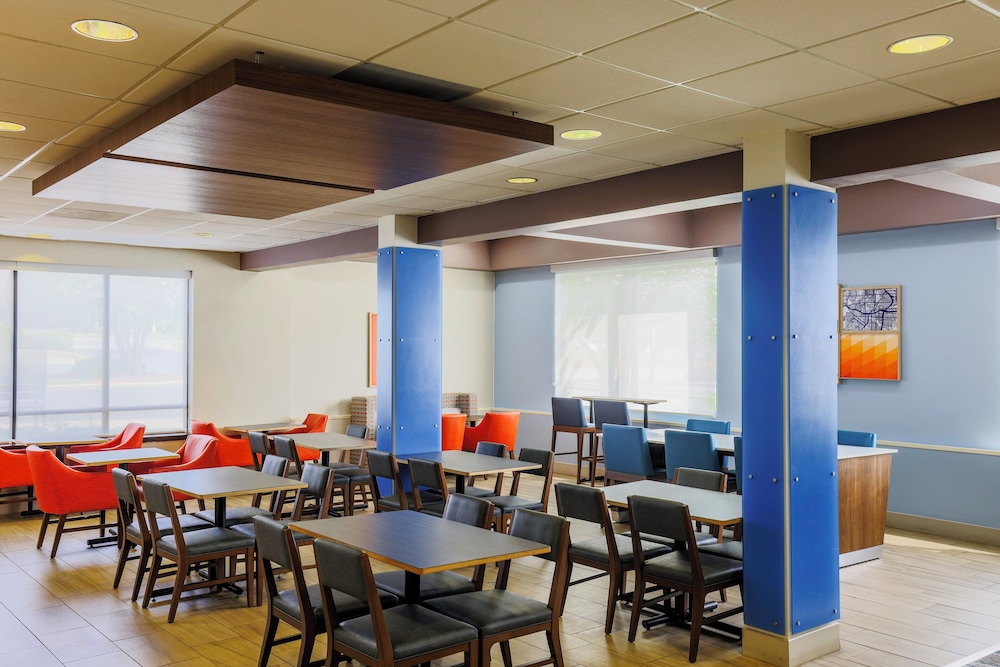 Holiday Inn Express Burlington 46/79