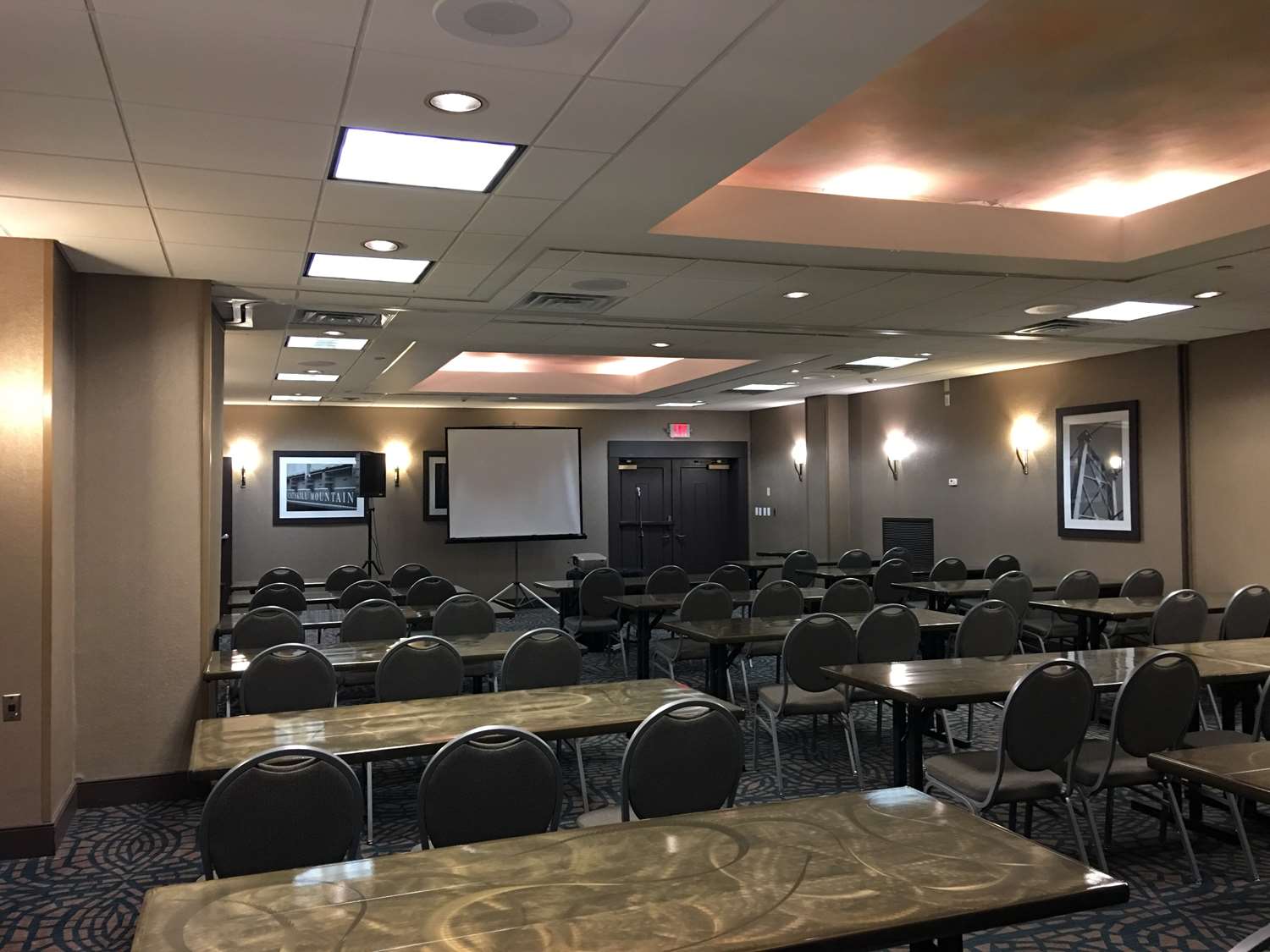 Kingston Hotel And Conference Center 20/28